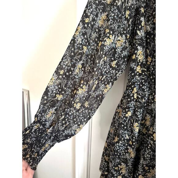 ASTR The Label Floral Faux Wrap Smocked Cuff Plunging Shirt V Neck Semi Sheer M - Picture 4 of 5